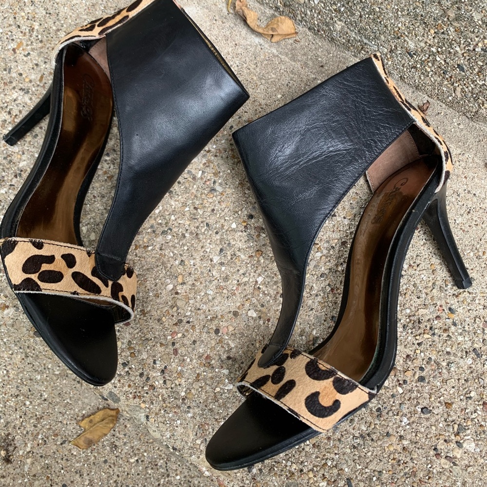 Leather and Leopard T-Strap sandals
